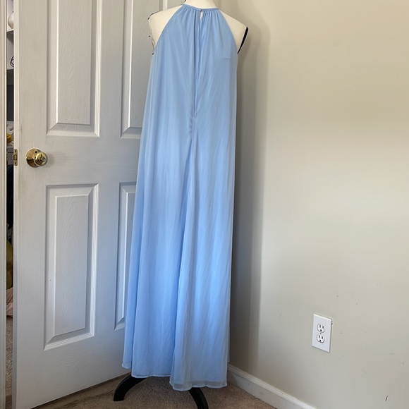 David’s free flow dress - Picture 2 of 3